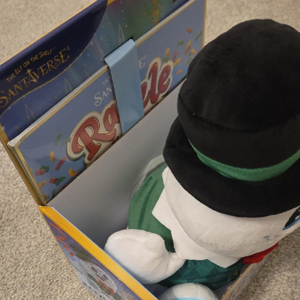 The Elf On The Shelf | Razzle the Snowman. New In Box With Book